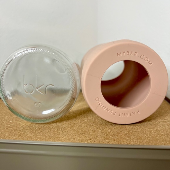 bkr Little Bottle - 500 mL - 16oz (w/ additional standard and compact cap) - Picture 2 of 7